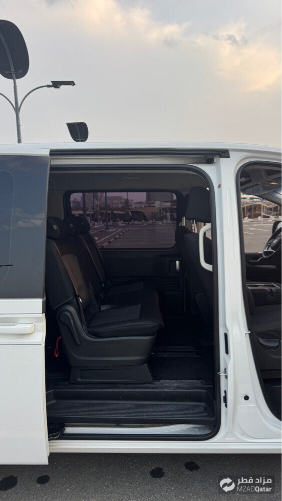 Hyundai Staria  - 7