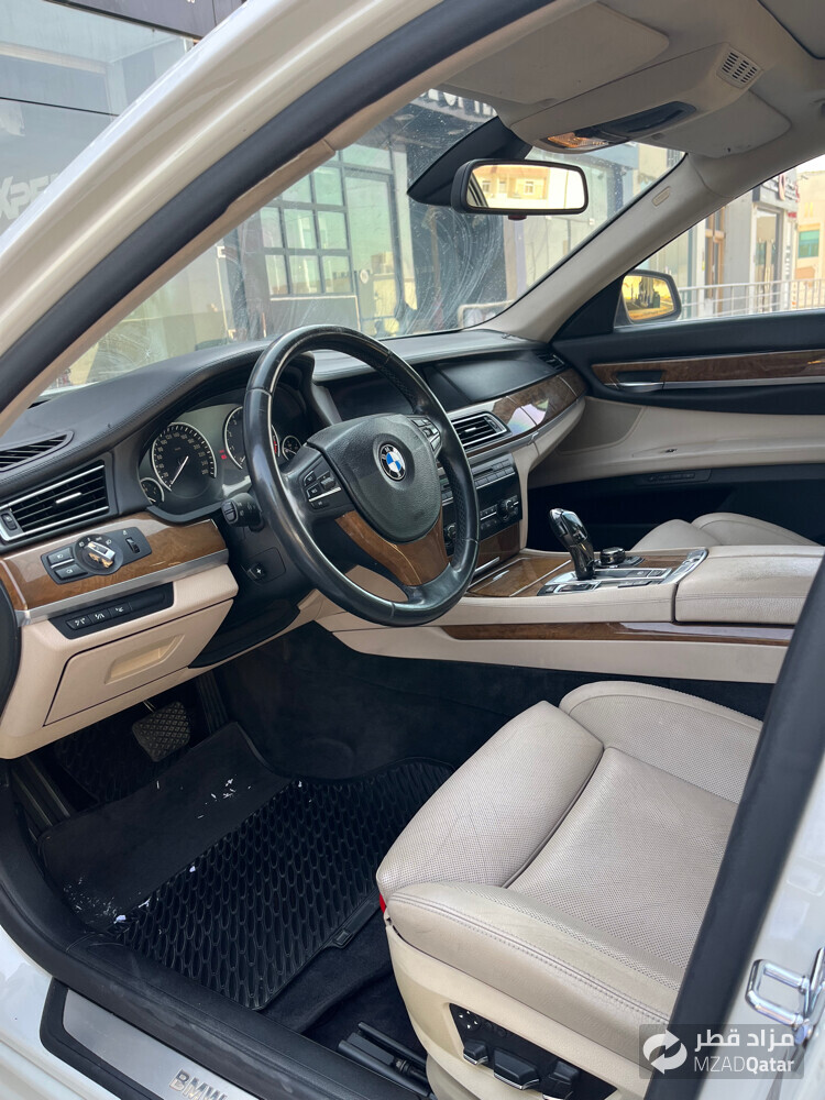 BMW 750 Li 2009 145000km - 2