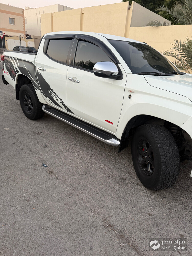 ميتسوبيشي ال200 - 4