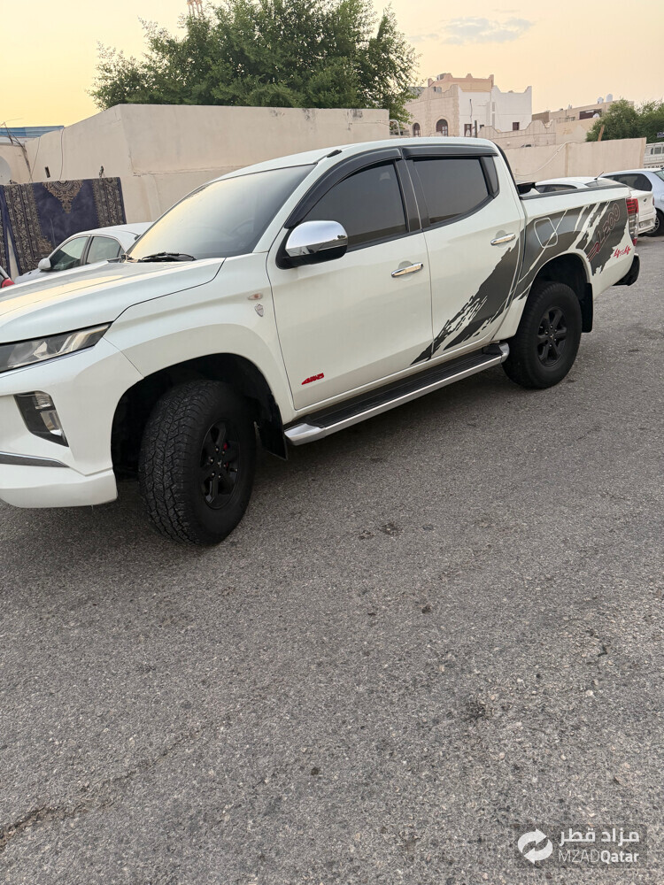 ميتسوبيشي ال200 - 5