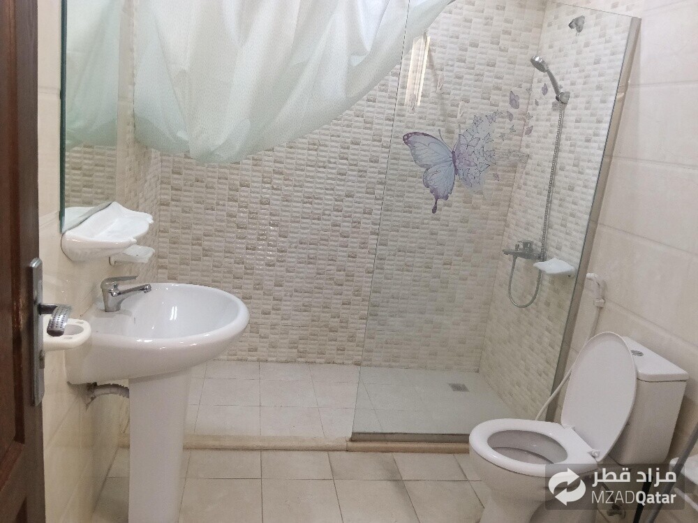 Apartment for rent in Madinat Khali - 28