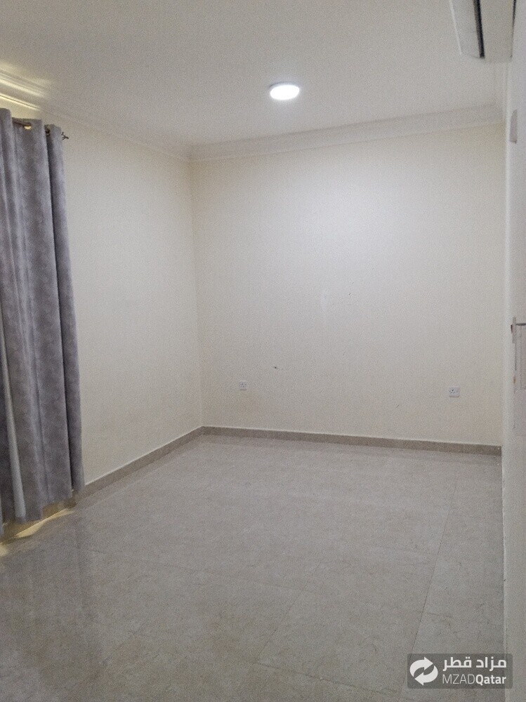 Apartment for rent in Madinat Khali - 7