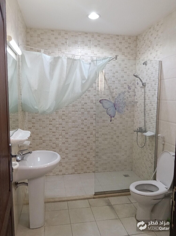 Apartment for rent in Madinat Khali - 27
