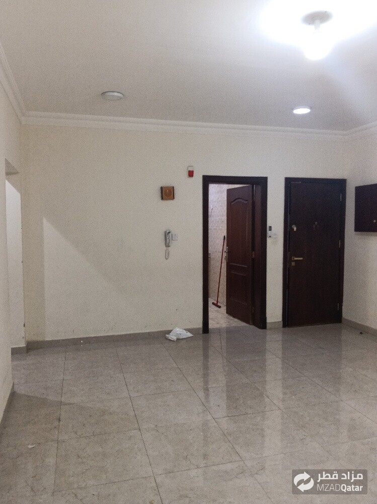 Apartment for rent in Madinat Khali - 2
