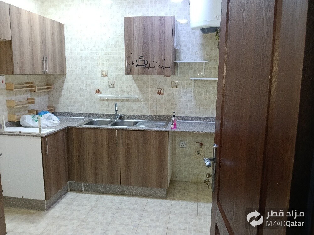 Apartment for rent in Madinat Khali - 4