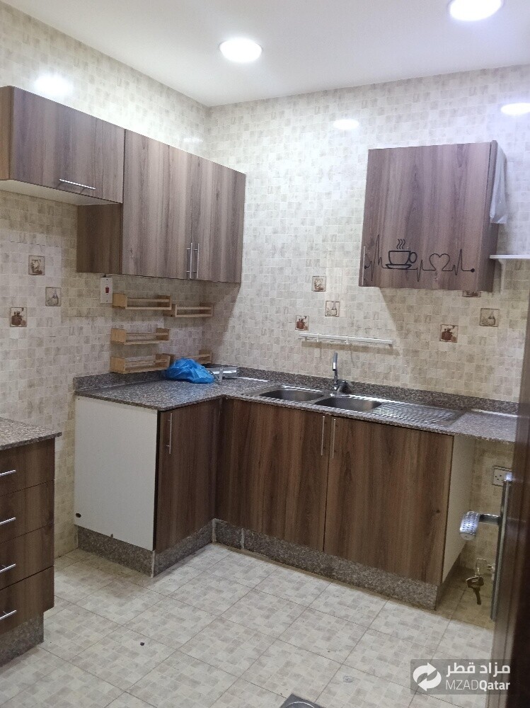 Apartment for rent in Madinat Khali - 15