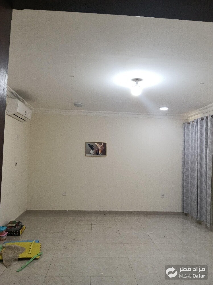 Apartment for rent in Madinat Khali - 1