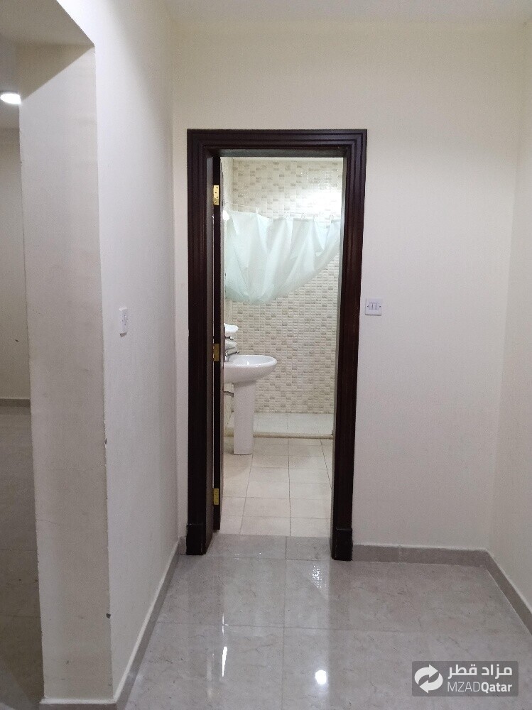 Apartment for rent in Madinat Khali - 13