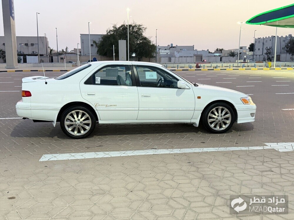 كامري ٢٠٠١ - 1