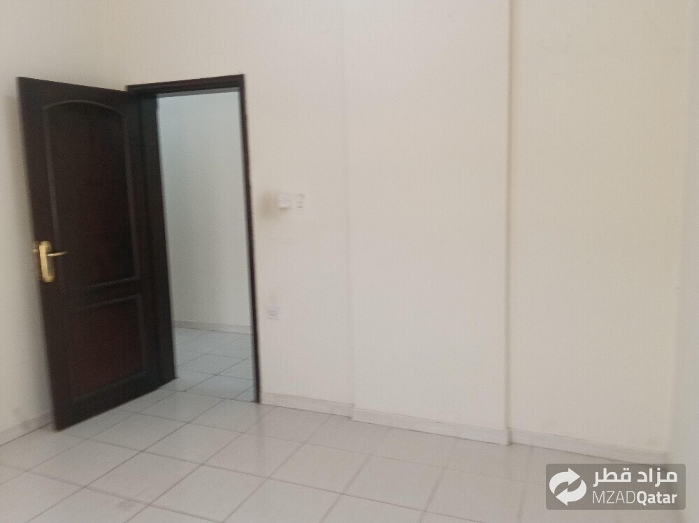 Apartment for rent in Madinat Khali - 16
