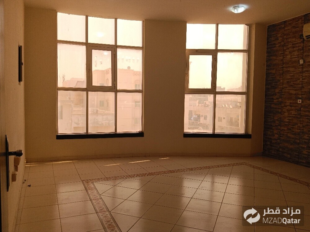 Apartment for rent in Madinat Khali - 3