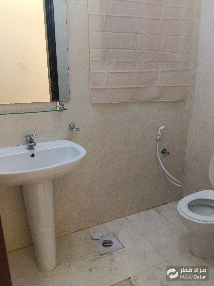 Apartment for rent in Madinat Khali - 14