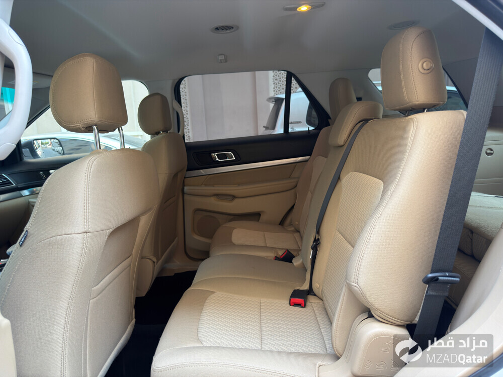 Ford explorer - 10