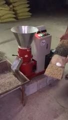 مكبس لصنع الاعلاف للدجاج او طيور