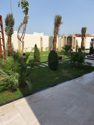 مزارع ومنسق حدائق