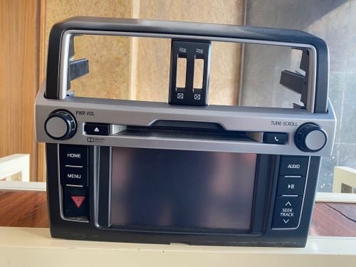 Multimedia radio for 2014 prado
