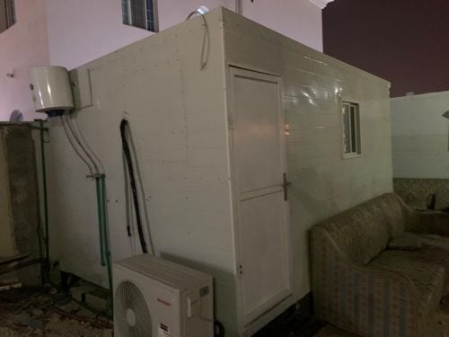 cabin,kitchen,toilet & room sale 