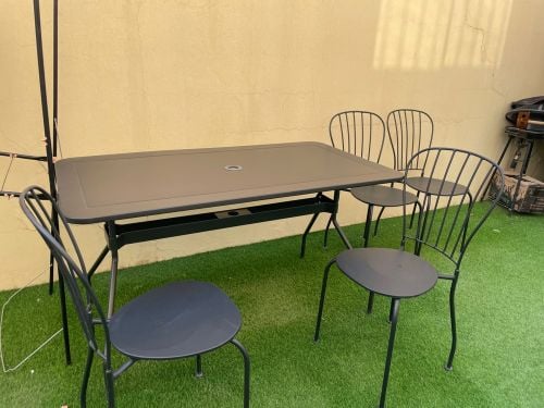 4chairs with table 