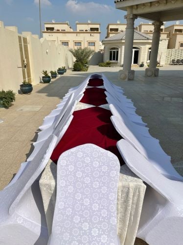 طاولات مستطيلة للايجار
