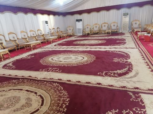 حفلات داخل البيوت