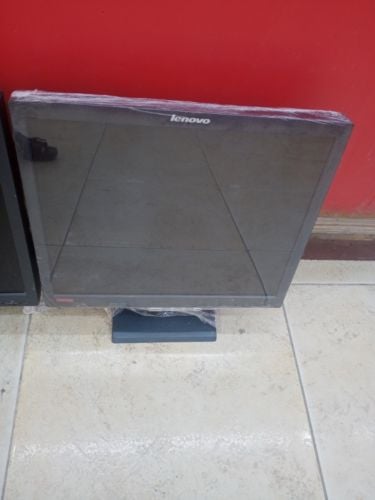 Lenovo  monitor Qr69