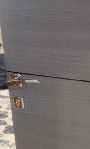 نجار فتح الابواب المغلقه