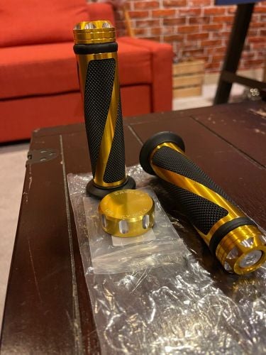 grips and clutch reservoir