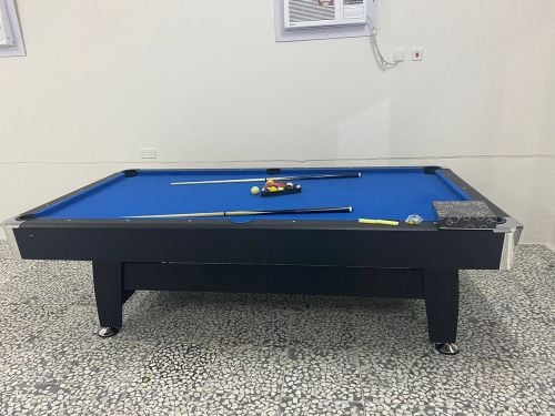 Billiards Pool table 9Ft