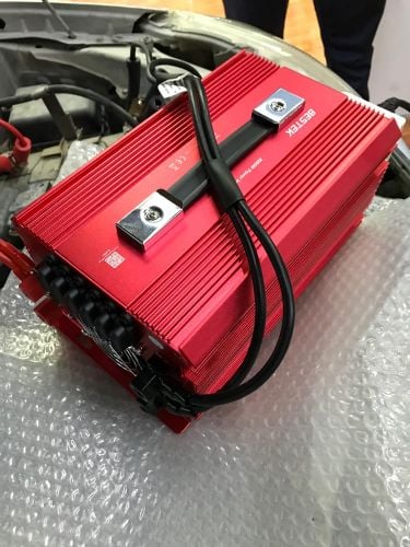 محول بطارية السياره إلى كهرباء 