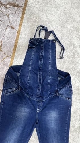 Overall jeans for pregnant women