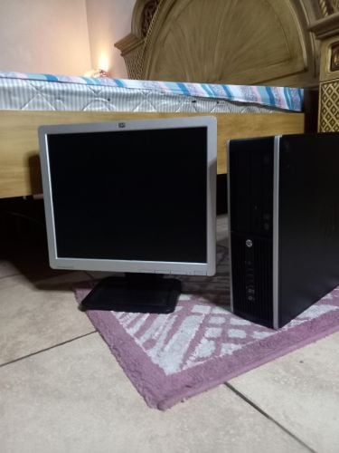 pc working with monitor 17'