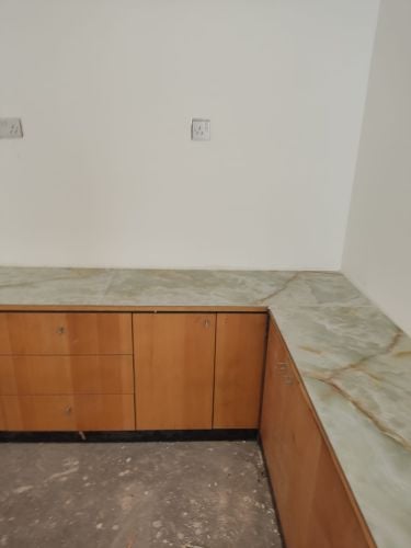 للبيع 
مطبخ 5*6