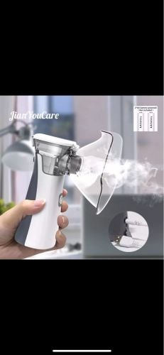 Self-cleaning micro-nebulizers