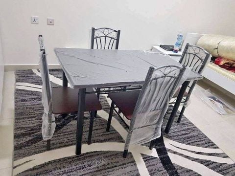 بيع طاولة الطعام جديد 