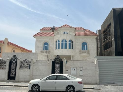 فيلا للبيع بالدحيل فخمه فاخرة