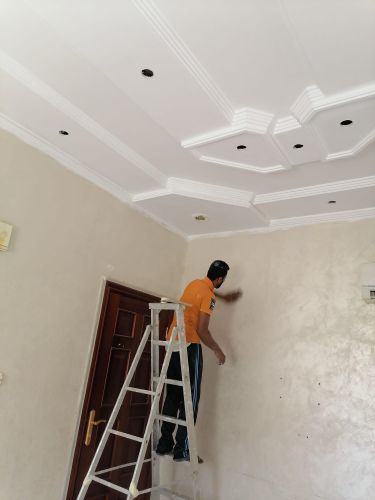 نقوم بعمل ديكورات الجبس للأسقف وا