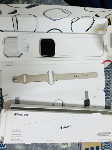 Apple watch series 8 45mm GPS