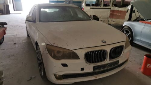 بي ام ٧٤٠ سكراب