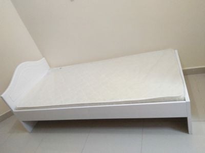 Medium bed mattress available
