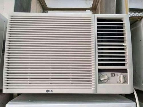 used good working window Ac Sala