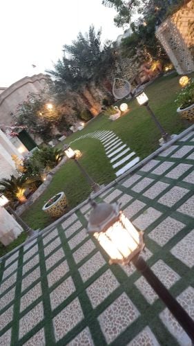مصمم حدائق