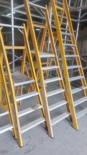 سلالم ألمنيوم