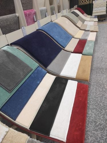 السجاد الأخضر والزهور والسجاد وال