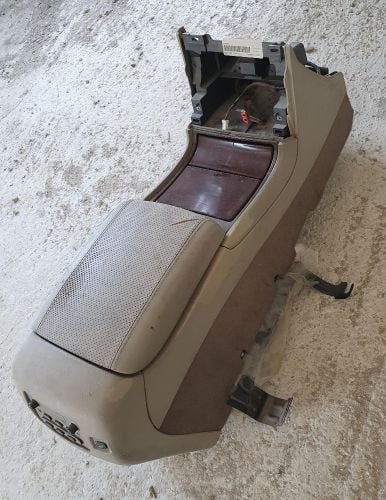 تكاية كاديلاك اسكاليد 2006