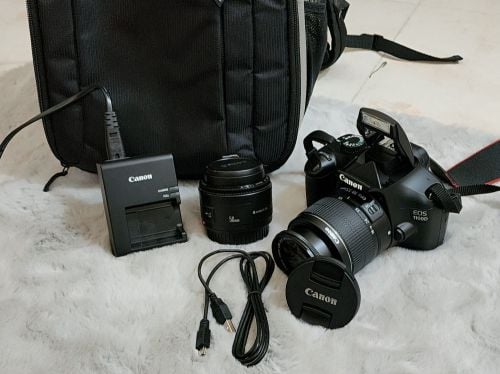 کينون كيمره 1100 دي