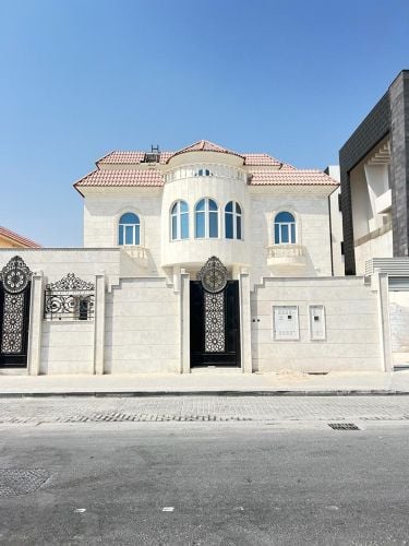 فيلا للبيع الدحيل مودرن