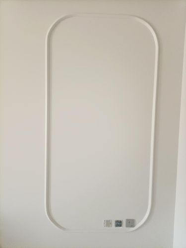 moulding frem and wallpaper
