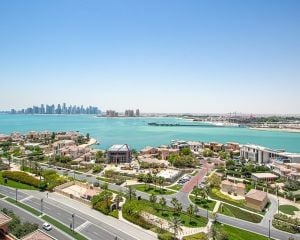 Elegant 2-Bedroom Apartment with Sea View