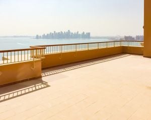 Prestigious 5-Bedroom Penthouse with Mesmerizing Sea Views