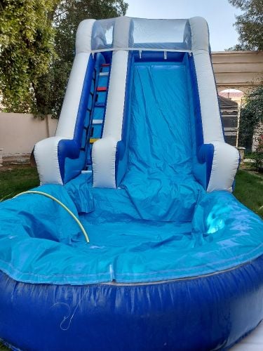 نطاطيات  جديدة مع بركة سباحة